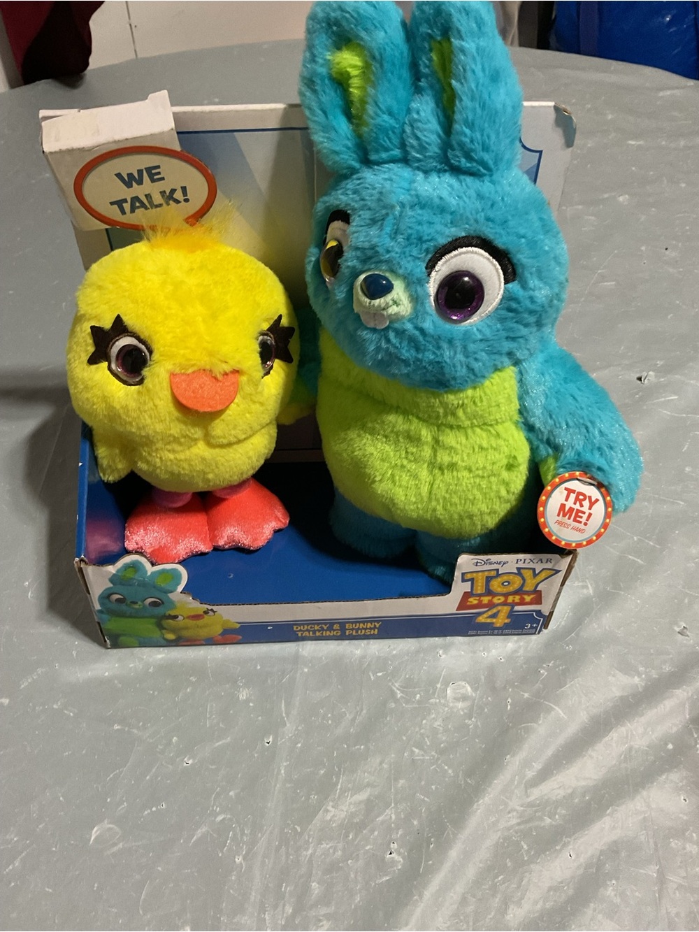 Disney Ducky & Bunny Plush Duo in Blue, Yellow, Green It requires a new battery.